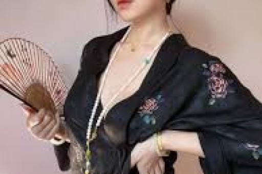 董宇辉与相宜双双带货翻车引起广大网民不满