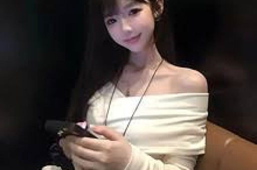 直至张予曦火了才知她跟张馨予处境一样因颜值走红也因此被造谣多年