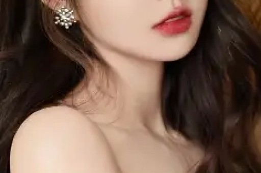 网红司晓迪直播骂白鹿“素颜普通、媚男看不起人”！评论区翻车连闺蜜都拆台蹭热度翻车最快的一次